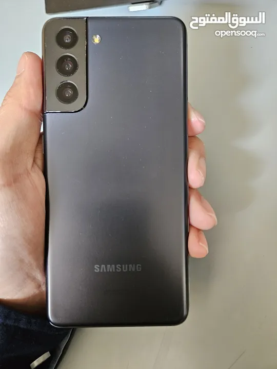 Samsung S21 5G Snapdragon 888 سامسونج   العادي S21 5G بحالة الجديد ولا خدش