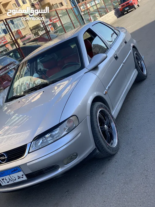 Opel Victra 2000 للبيع