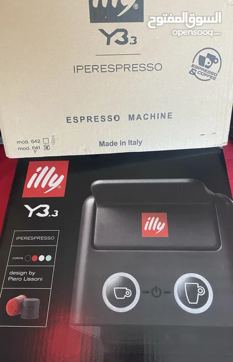 آلة قهوة من illy (y3.3) مع كامل ملحقاتها و مع قهوة