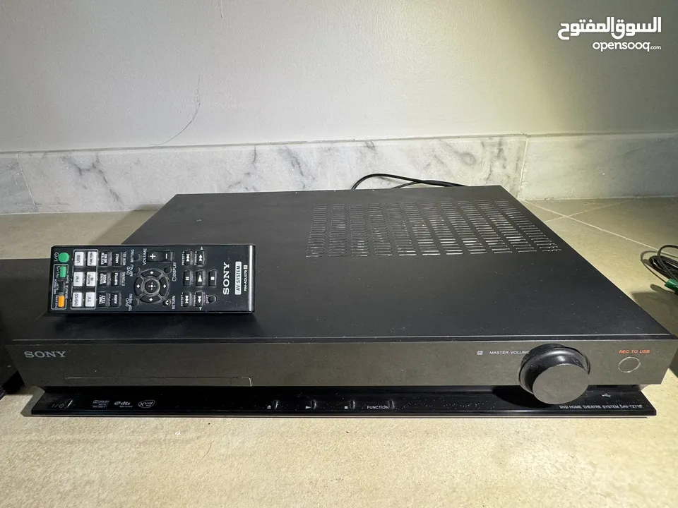 نظام صوت سوني DVD مع كامل ملحقاته