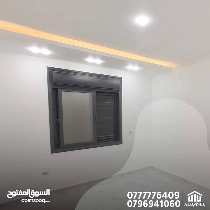 شقه للبيع أقساط طابق رابع اربد الحي الشرقي خلف مدارس الجيل الجديد وغرب مسجد البقاعي