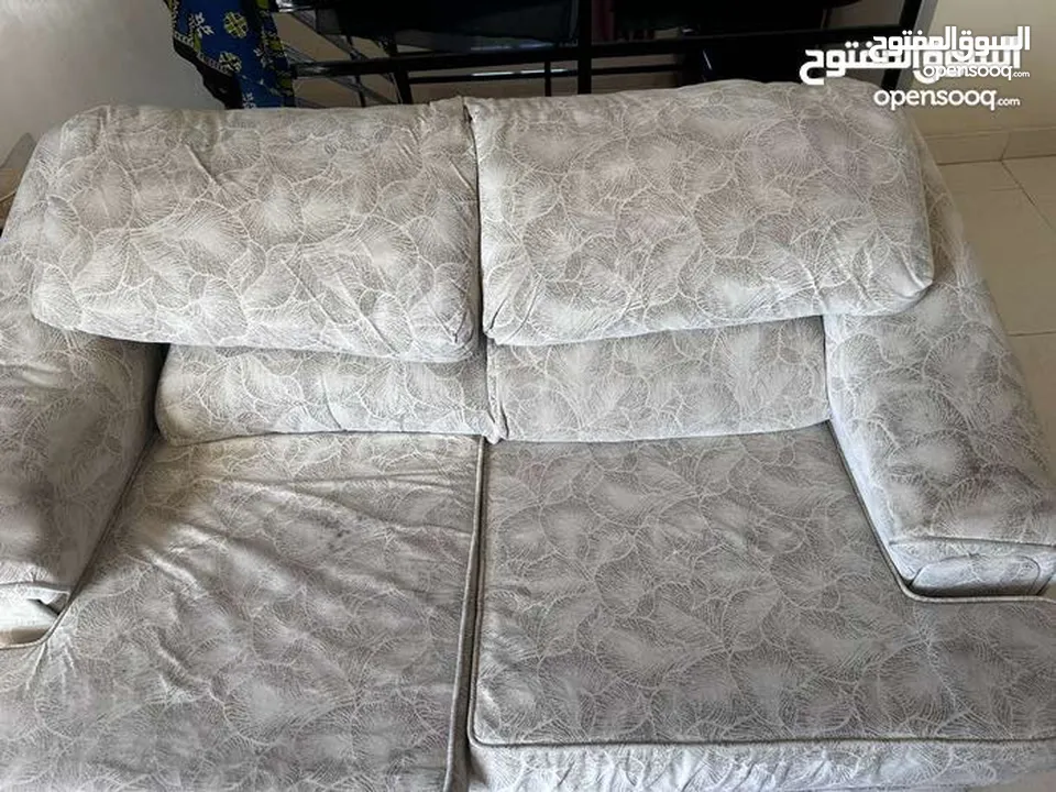 Sofa for seven people can sit it