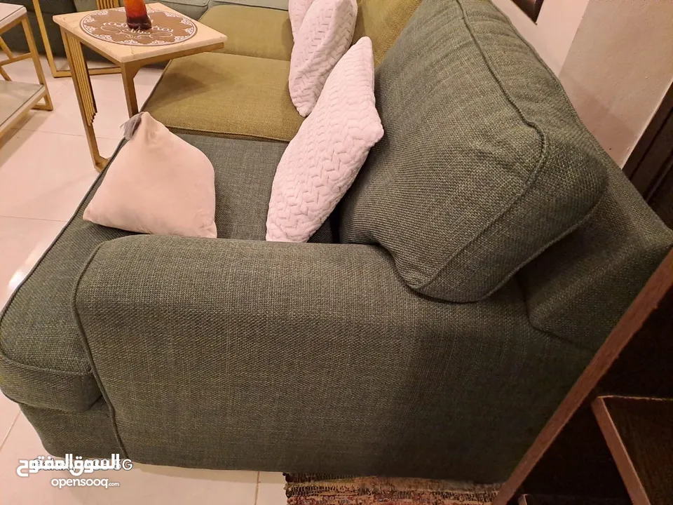 طقم كنب كورنر نوعية اشلي الاصلي الحالة ممتاز