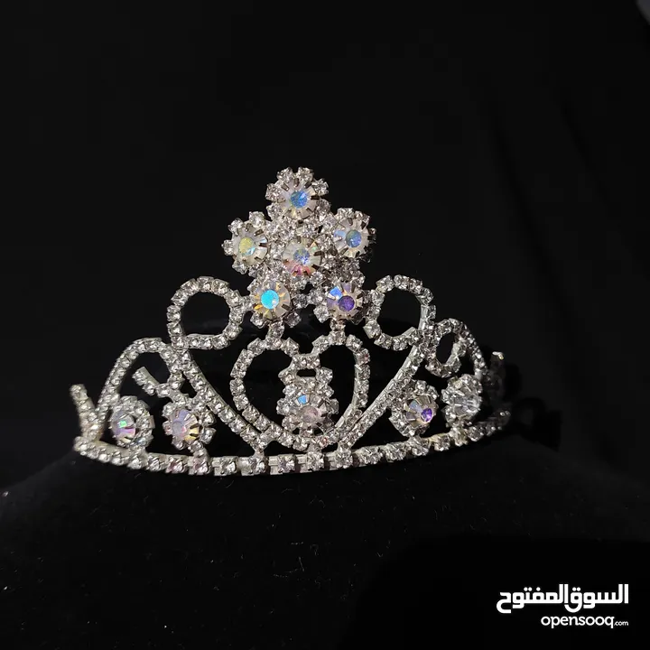 تاج للشعر مستعمل