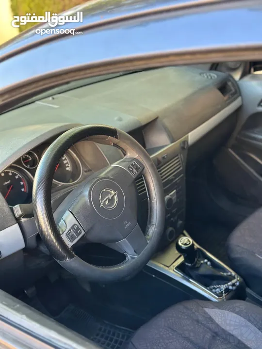 اوبل استرا 2006