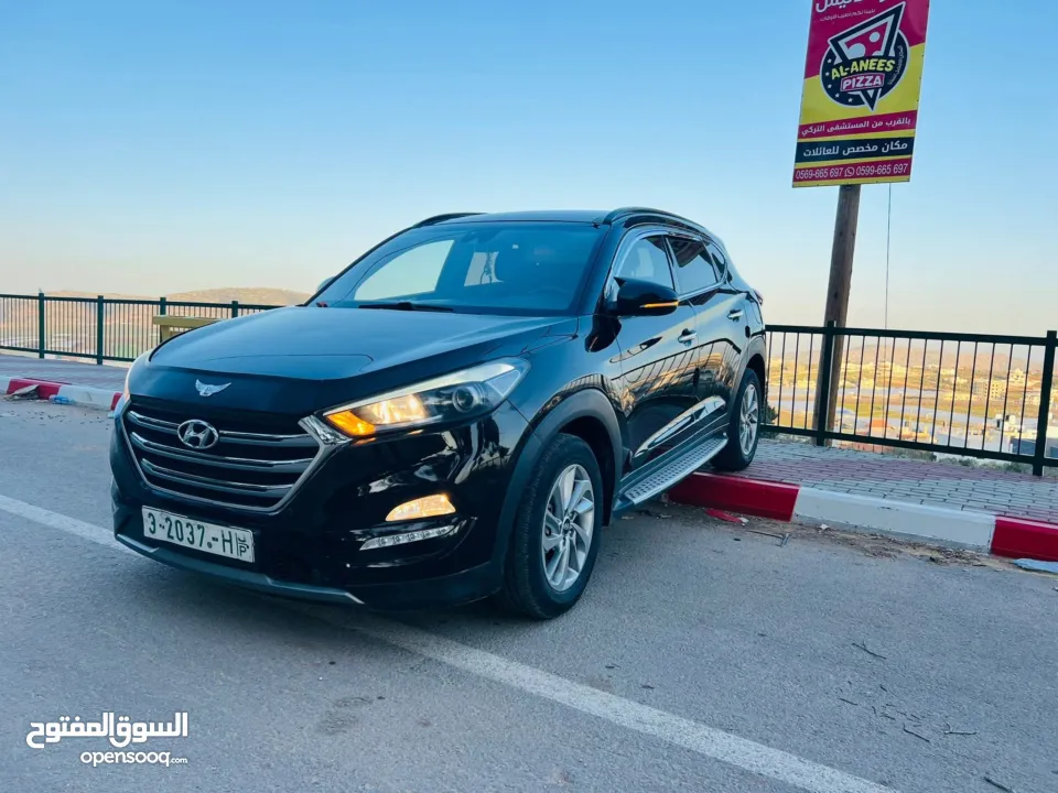 توسان 2017..ترخيص 16..فل الفل دهان شركه ماعدا قطعتين ترخيص تأمين طويل فتحه بانوراما..تشغيل بصمه