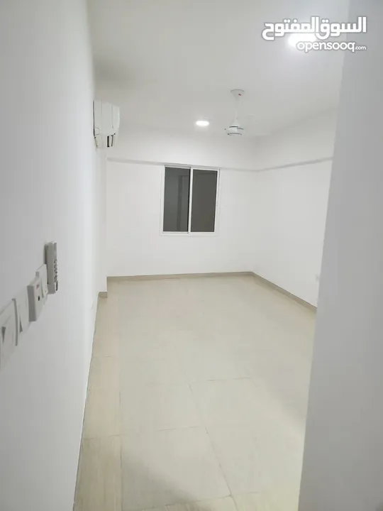 شقة للايجار في بناية القمر القرم-2BHK Apartment in Al Qamar Building PDO