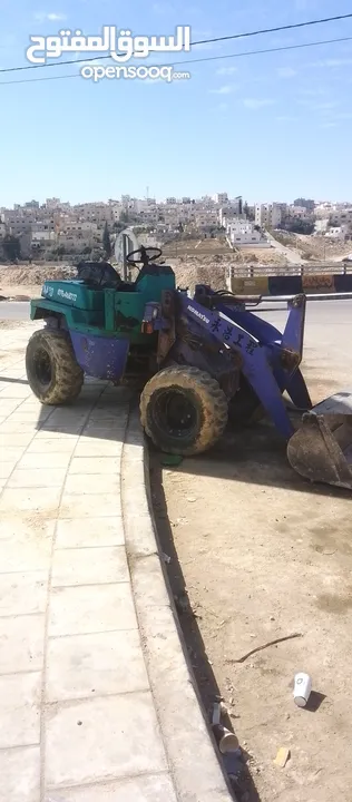 جرافه صغيره كبيرة للايجار يومي او شهري