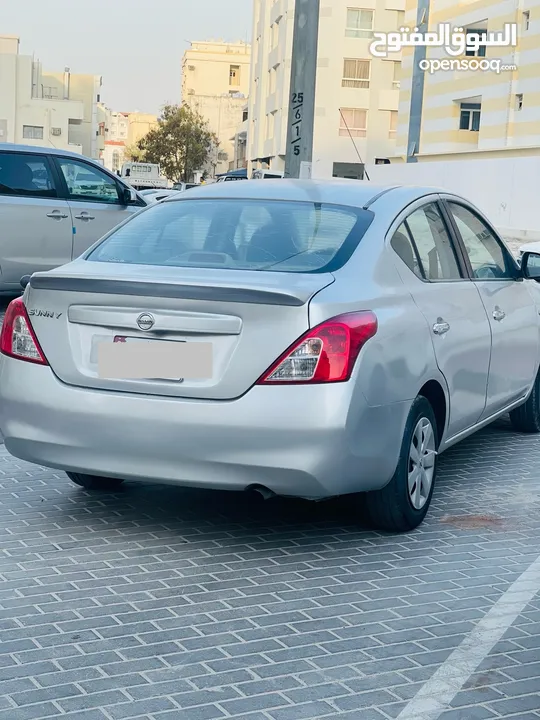 nissan sunny 2012