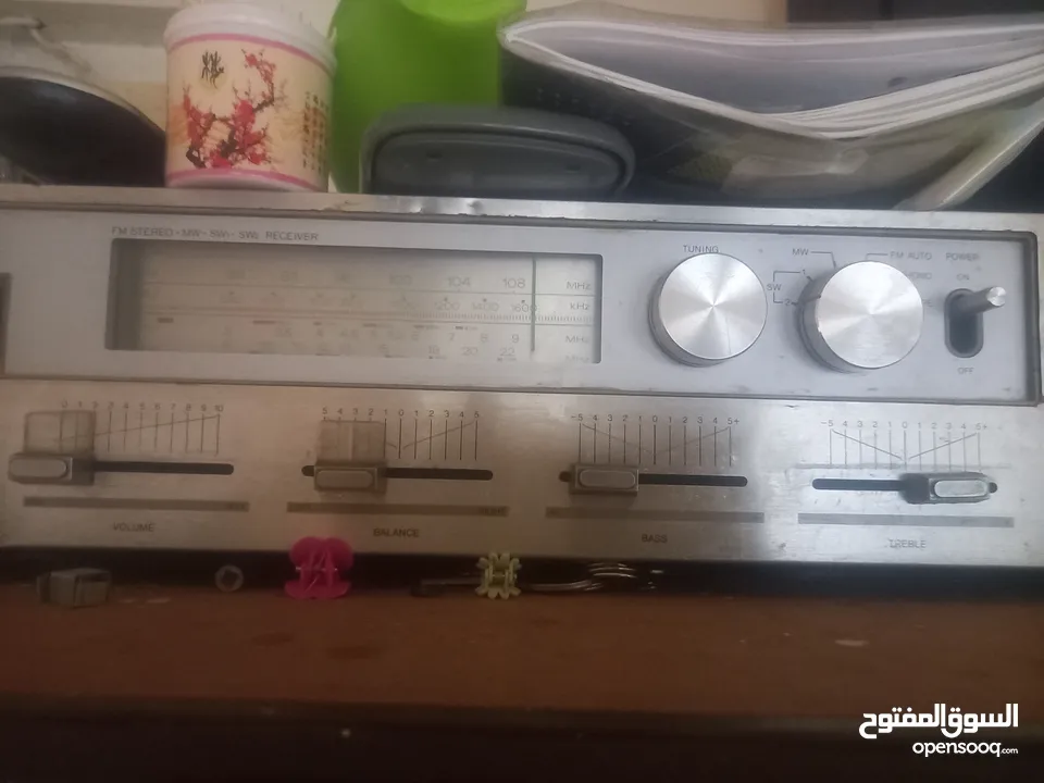 مسجل كاترج وكاسيت وراديو قديم عمره اكتر من 50 سنه مع سمعاته للبيع