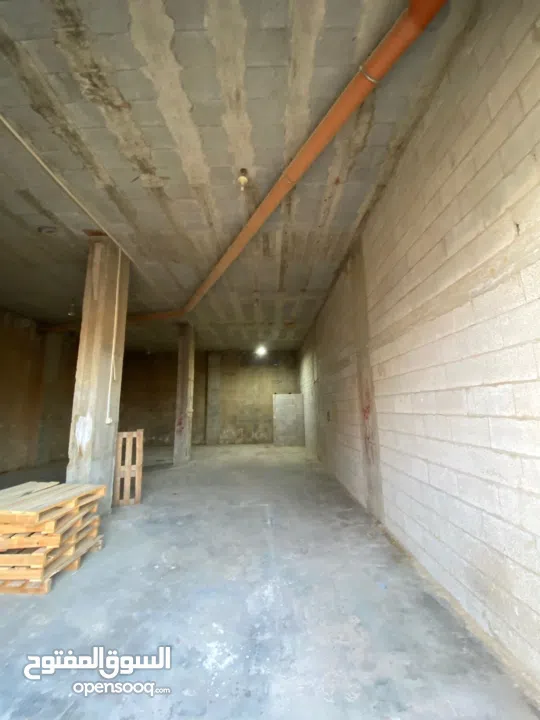 مخازن للإيجار