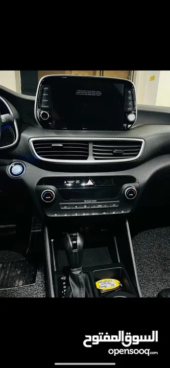 Hyundai Tucson عداد 80 بويه شركة بحاله الوكاله فللللللللل بدون فتحه  5 عدسات led  هوك  بصمه