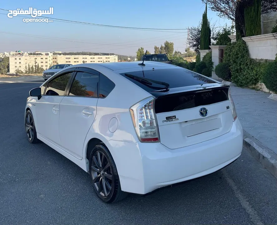 تيوتا بريوس فلللل كامل عاده البانوراما بطاريه مركزيه تحت الكفاله فحص 3 جيد