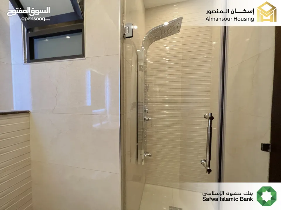 شقة شبه ارضية 175م2 فاخرة للبيع في طريق المطار/ مشروع لومينوس 1 ( إسكان المنصور )