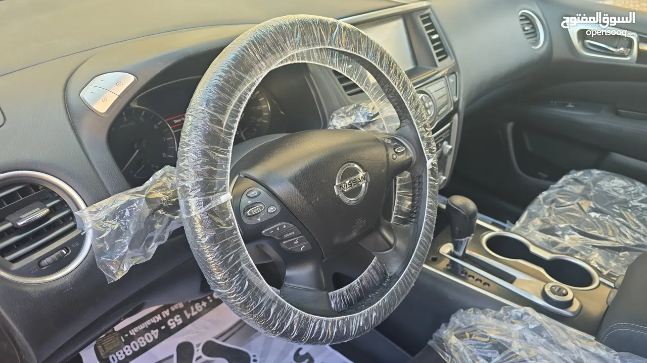 Nissan Pathfinder SV 2017