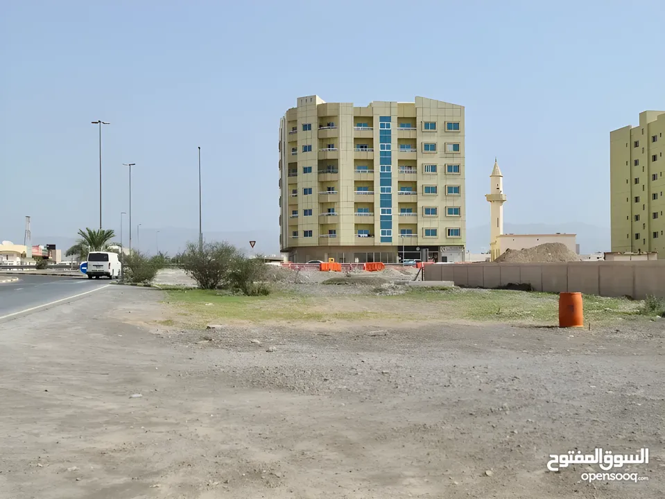 أرض سكنية للبيع في منطقة المنامة - عجمان (تاون هاوس أرضي + 1)