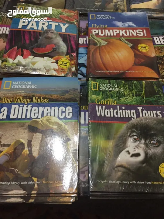 يتوفر مجموعه من مجلات NATIONAL GEOGRAPHIC  لغة انجليزية قطع صغير 15*20سم كل 3 ب دينار