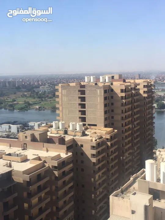 شقه للبيع كورنيش النيل المعادي تري النيل موقع متميز جدا ابراج المهندسين