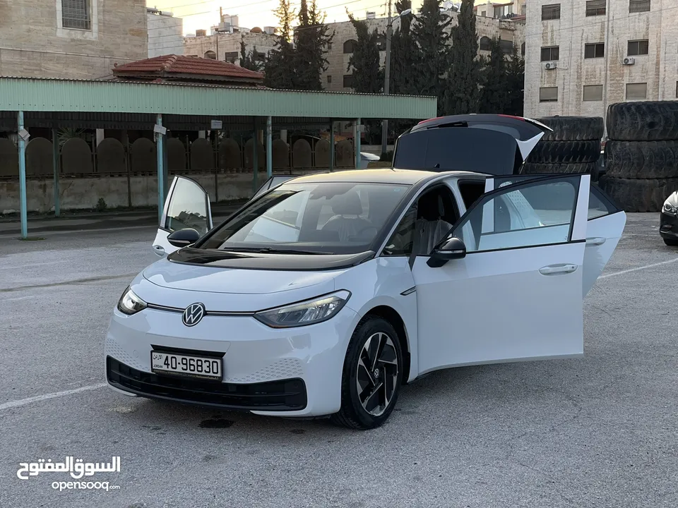 Volkswagen ID.3 Pure 2022 Panorama زيرو  ‎كفالة 3 سنوات.