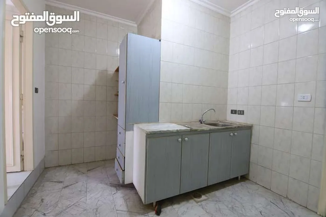 مكاتب تجارية بأسعار مميزة ومساحات مختلفة