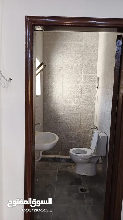 عمارة طابقية مميزة جداً للبيع عبارة 4 طوابق / القويسمة