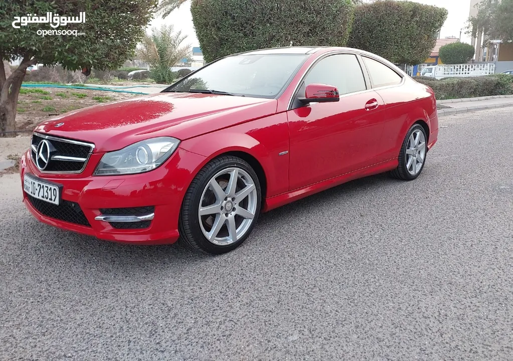 مرسيدس بنز بودي كت AMG C350  2012 بحالة فوق الممتازة سيرفيس منتظم حتي الآن