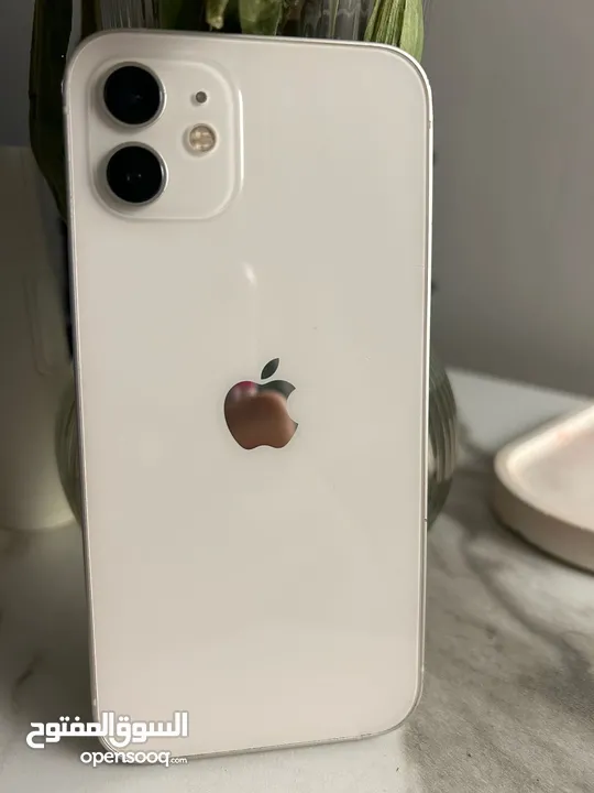 مستعمل Iphone12 128GB لون ابيض بحالة جيدة