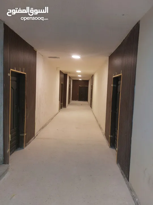 طابق كامل للبيع في موقع مميز – شارع الحصن، إربد