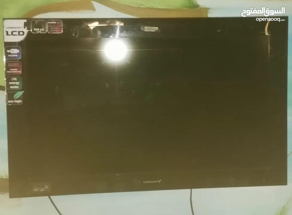 شاشة تلفزيون LCD للبيع