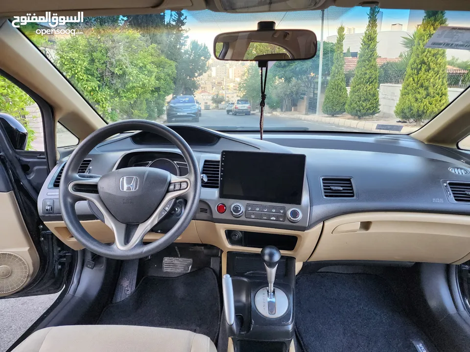 هوندا سيفيك بنزين اصلي لون اسود  بحالة الوكالة فحص كامل