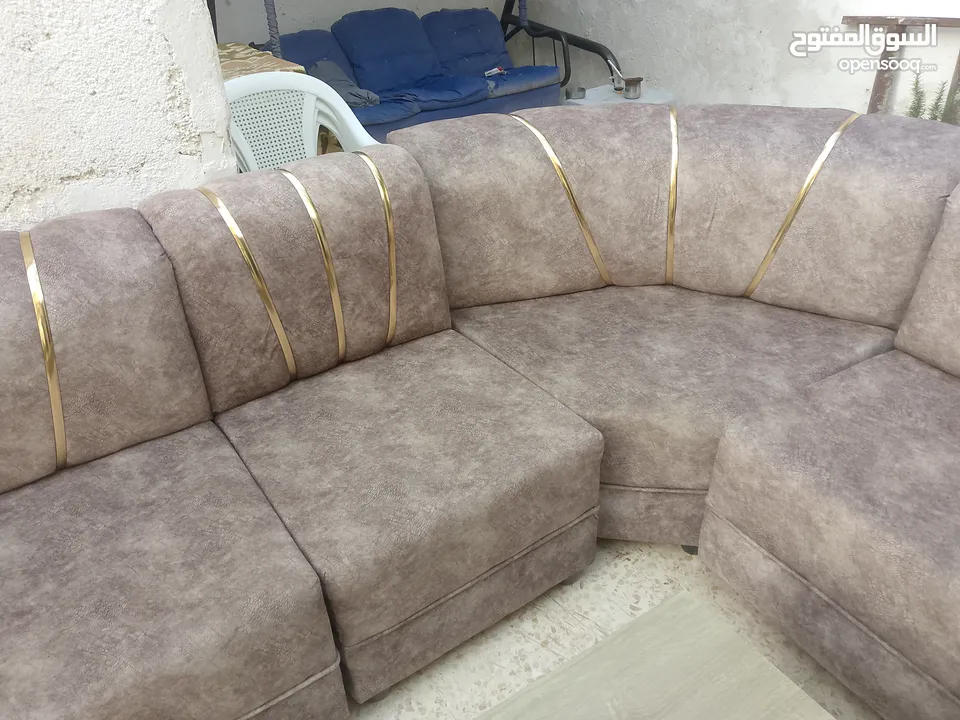 طقم كنب كورنر استخدام شهر فقط للبيع بسعر مناسب للجميع الموقع الاذاعه والتلفزيون