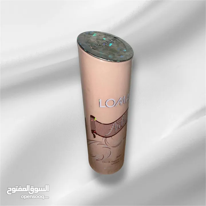 مسك وعطور.