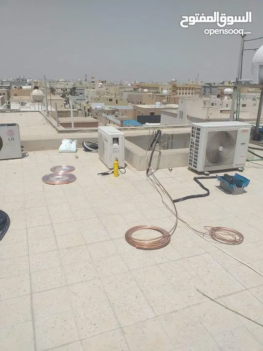 فني مكيفات فك وتركيب جميع انواع المكيفات صيانه عامه شحن غاز بأسعار مناسبه للجميع صيانه اجهزه مركزيه