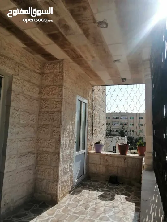 شقة طابق رابع للبيع في الصريح خلف مسجد رياض الصالحين
