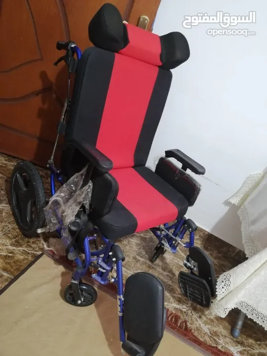 للبيع بسعر مغري كرسي متحرك لم يستخدم