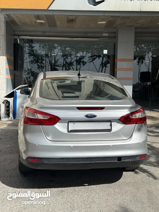 فورد فوكس 2015 فل إضافات للبيع 1600 بنزين