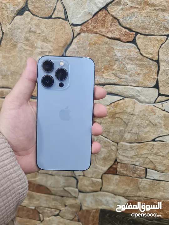 iPhone 13 pro 256 بحالة ممتازة بسعر مميز