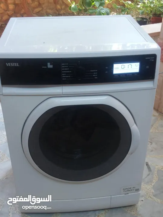 غسالة فيستيل 8kg  1200دوره لون ابيض شغاله 100/100