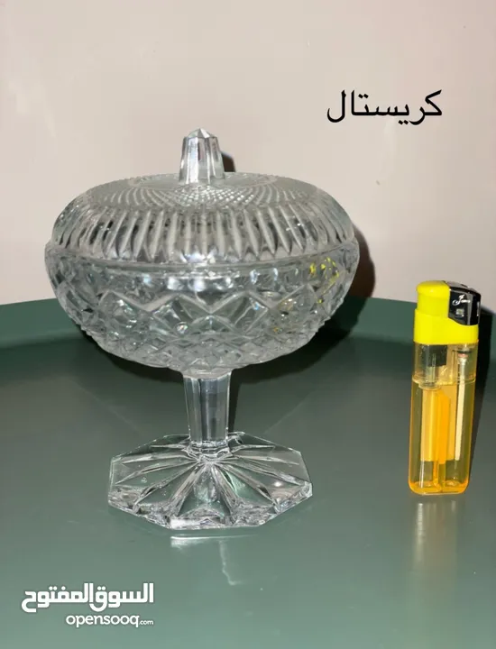 نوادر زجاجية وسيراميك قديمة من الستينات ، لطفا اقرأ الوصف.