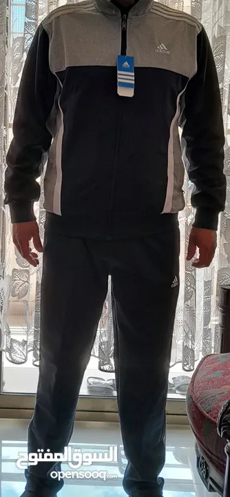 بدلة رياضة اديداس (adidas)