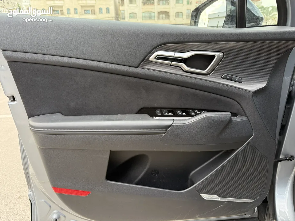 كيا سبورتاج GT Line ترخيص 2022 محرك 1600 هايبرد plug in/يقطع على الشحنه 65 كيلو متر  271 حصان