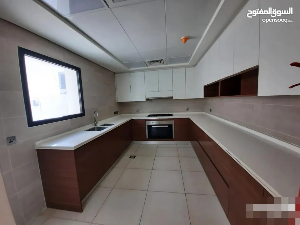 4BHK Villa  Good Condition  stand alone villa in west yas  Park View  فيلا 4 غرف مستقله للبيع