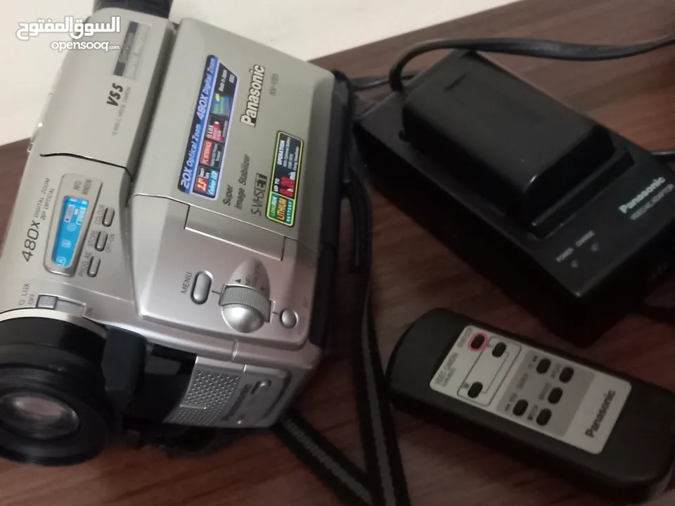 متوفر لدينا كاميرا باناسونيك  بحاله ممتازه تعمل ميه بالميه تصوير عالي الجوده معها ريموت والشاحن  دقه