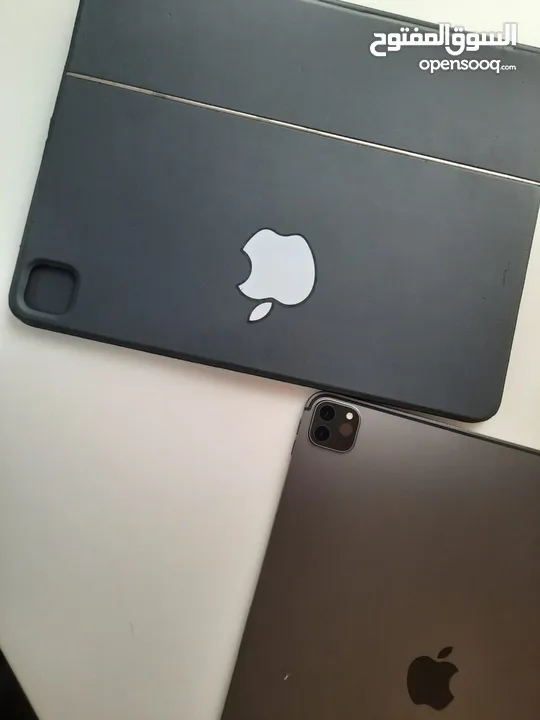 للبيع آيباد وحساب ببجي