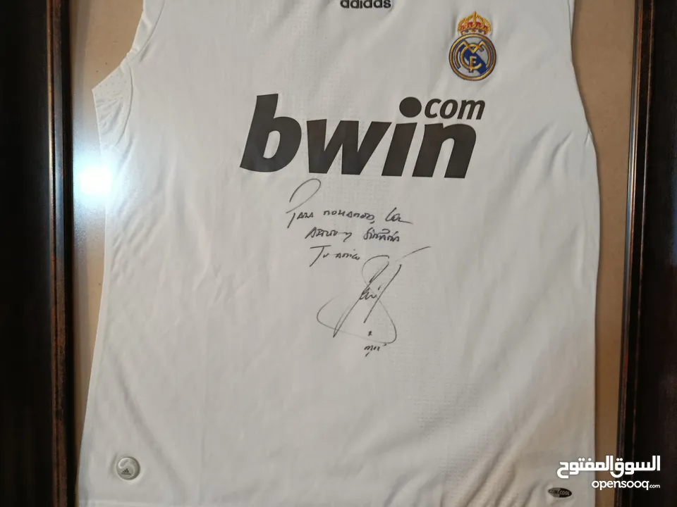 بلوزه مدريد موسم 2008-2009 موقعه من راؤول ولاعبين مدريد لون ابيض من اديدس