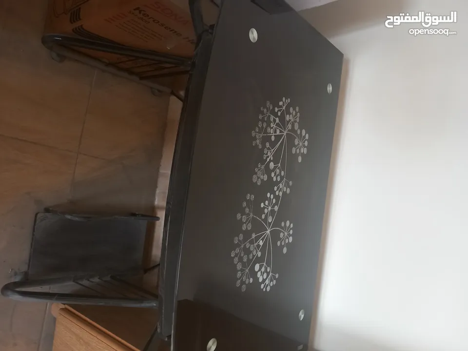 طاولة كمبيوتر