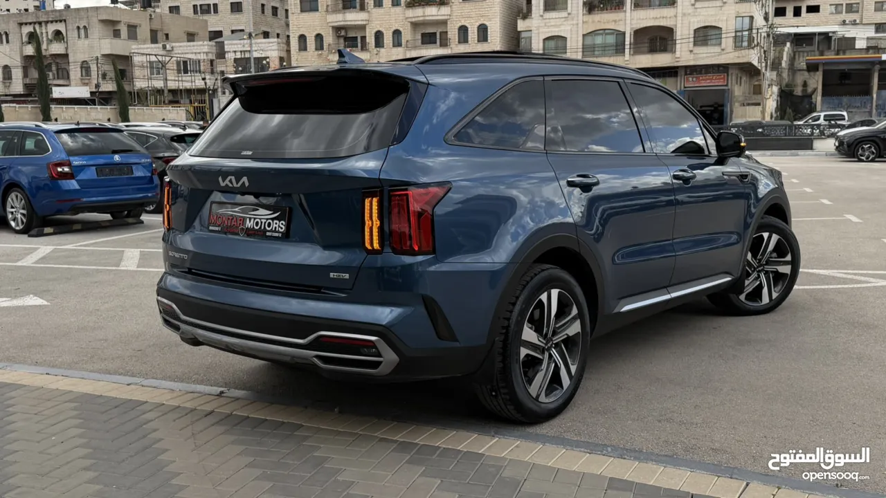 كيا سورينتو بزنز ترخيص 2023 محرك 1600 هايبرد   240 حصان دفع  4×4