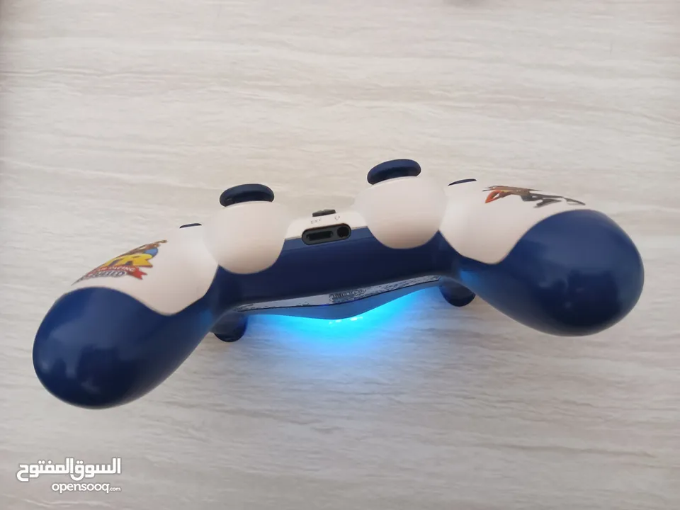ايد ابلاستيشن 4مستعمل بحاله جيده جدا جدا اقرأ الوصف مهم