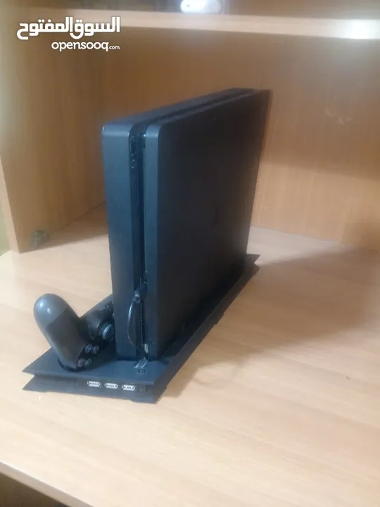 Ps 4 slim 150JD