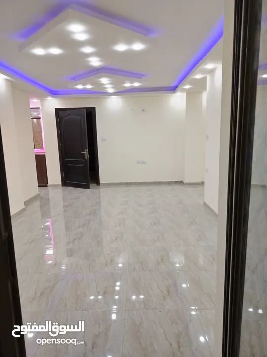 شقه جديده لم تسكن 4غرف نوم الجبيهه حي المنصور